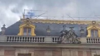 Versailles evacuata per incendio. Fiamme domate e nessun ferito