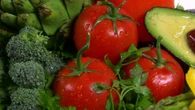 Cosa mangiare in estate? I consigli per combattere il caldo anche a tavola