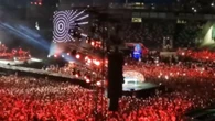 Gigi D'Alessio e Geolier duettano al Maradona: video