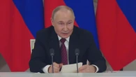 Il Cremlino: "Inaccettabile l'ultimatum sulla tregua". Putin andrà a Istanbul?