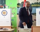 Elezioni in Armenia dopo la sconfitta con l'Azerbaigian: vince il primo ministro Nikol Pashinyan