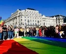 Ungheria, in piazza contro la legge che vieta contenuti LGBT ai minori