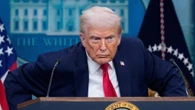 Media, Trump mai così vicino a riprendere gli attacchi contro l'Iran