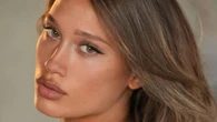 La prima concorrente di Miss Italia esclusa per foto di nudo online: deve restituire la fascia