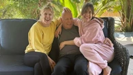 Bruce Willis, l'ultima foto con le figlie Scout e Tallulah: il sorriso nella nuova residenza