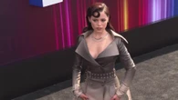 Jenna Ortega e Matt Damon brillano sul "black carpet" all'evento "TUDUM"
