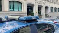 Neonati uccisi e nascosti nell'armadio, madre ai domiciliari con braccialetto elettronico