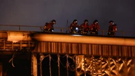 Parigi, domato il rogo nel centro smistamento rifiuti ma ci sono ancora focolai