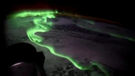 La danza dell'aurora australe dal finestrino della navetta spaziale: il timelapse