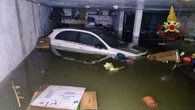Caorle sott'acqua: nubifragio e mareggiata in Veneto, disagi nel Rodigino
