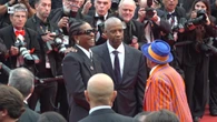 Cannes, l’ira di Denzel Washington: litiga con un fotografo sul red carpet. Video