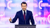 Ucciso Charlie Kirk, Trump piange il suo influencer. Timori per un exploit di violenza politica