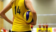 Atti sessuali su minorenni e falsi casting per fotomodelle, arrestato ex allenatore di pallavolo