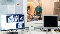 Tumori, aumenta la sopravvivenza dei pazienti oncologici in Italia ma servono più fondi e personale