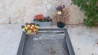 Roma, rubata la lapide di Gigi Proietti al cimitero Verano