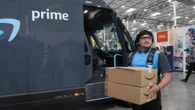 Amazon licenzia 30mila dipendenti, il 10% del personale: "Sostituiti dall'IA"
