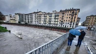 Maltempo: tornano rovesci e temporali al Centro-Nord, allerta gialla in 6 regioni. Stop primavera