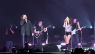 Olivia Rodrigo svela sul palco il duetto con Robert Smith: sarà nel nuovo album in uscita
