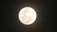 "Harvest Moon": il timelapse della Superluna che sorge su Bogotà