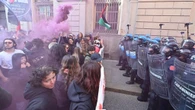 Pro Pal, cori contro esponenti di Forza Italia vicino a Museo Egizio e scontri con forze dell'ordine