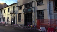 Uccisero tre giovani dando fuoco a emporio, condanne fino a 30 anni ma "non è omicidio volontario"