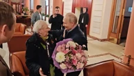 Putin si reca in auto in un hotel di Mosca per andare a prendere la sua ex insegnante