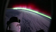 Un tuffo nell’aurora boreale: lo spettacolare video in timelapse dell’astronauta