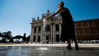 Italia nella morsa del caldo: tra le braccia di Caronte, afa e notti tropicali fino Ferragosto