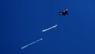 Bombe israeliane su Gaza, 106 morti in 24 ore. Tel Aviv minaccia l'Iran: "Farete la fine di Hamas"