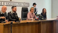 18enne violentata alla stazione, fermato aiuto cuoco del centro migranti: incastrato dal DNA