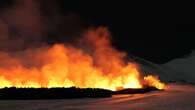 Le immagini spettacolari dell'Etna: si apre frattura alla Bocca Nuova, video della lava