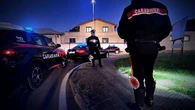 Precipita dal terzo piano nel Cagliaritano, trovata morta nel cortile di casa. Aveva 66 anni