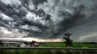 Maltempo, temporali al Centro-Nord: allerta arancione in Toscana, gialla in nove regioni