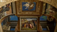 Loggia di Raffaello, iniziato il restauro che durerà 5 anni. E si usa anche il laser 