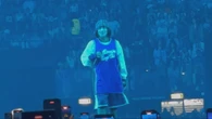 Billie Eilish travolge Bologna, festa intima per quindicimila
