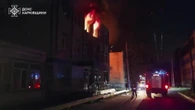 Incendi impressionanti, palazzi in fiamme nei quartieri di Kharkiv: blitz di droni russi