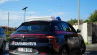 Sequestra la moglie e chiede un riscatto ai suoceri, arrestato 23enne