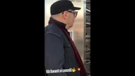Torino, il "villaggio" di Vasco Rossi, i fan si accampano intorno allo stadio e lui va a salutarli