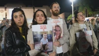 I parenti degli ostaggi: "Siamo confusi, vogliamo sapere"
