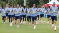 Calcio a piedi nudi: all'Inghilterra a Kansas City rubati palloni e scarpe