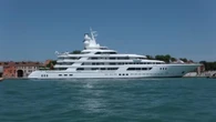 Il mega yacht dell'ambasciatore Usa Fertitta a Venezia: Boardwalk ormeggiato in laguna