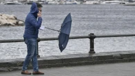Meteo, ancora piogge e freddo anomalo. Allerta gialla in quattro regioni. Da mercoledì cambia tutto
