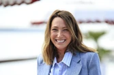 Vidéos. Son personnage dans « Surface », ses projets de chansons, Benoît Bartherotte son « re-père » : Laura Smet se confie