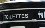 Bébé découvert dans les toilettes à Nantes : une femme placée en garde à vue pour « délaissement de mineur »
