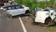 Heboh Mobil KIA Terbelah Dua Usai Kecelakaan, Hindari Pesepeda Jadi Sebabnya