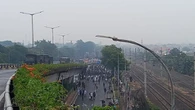 Masih Mencekam! Ratusan Simpatisan Rizieq Tetap Bertahan di Dekat Flyover Pondok Kopi