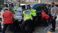 Viral Toyota Avanza Ramai-Ramai Diangkat Aparat Penegak Hukum, Sebabnya Bikin Tepuk Jidat