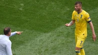 Tren Singkirkan Botol Minuman Belum Berakhir, Kali Ini Giliran Winger Ukraina