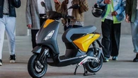 Piaggio Luncurkan Skuter Listrik Lewat Sosial Media, Sasar Anak Muda