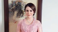 10 Koleksi Fashion Mahal Momo Geisha: Topi Doang Nyaris Rp10 Juta